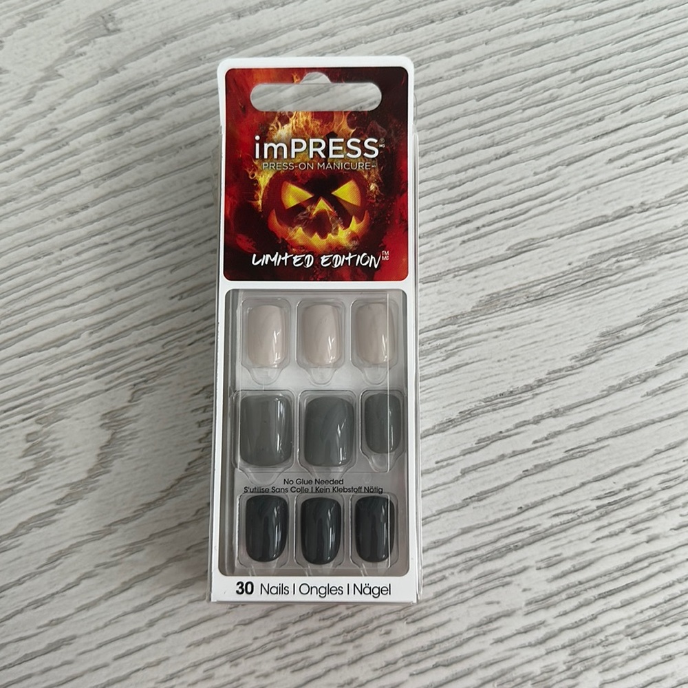 Impress gray ombre press on nails in Milky Way